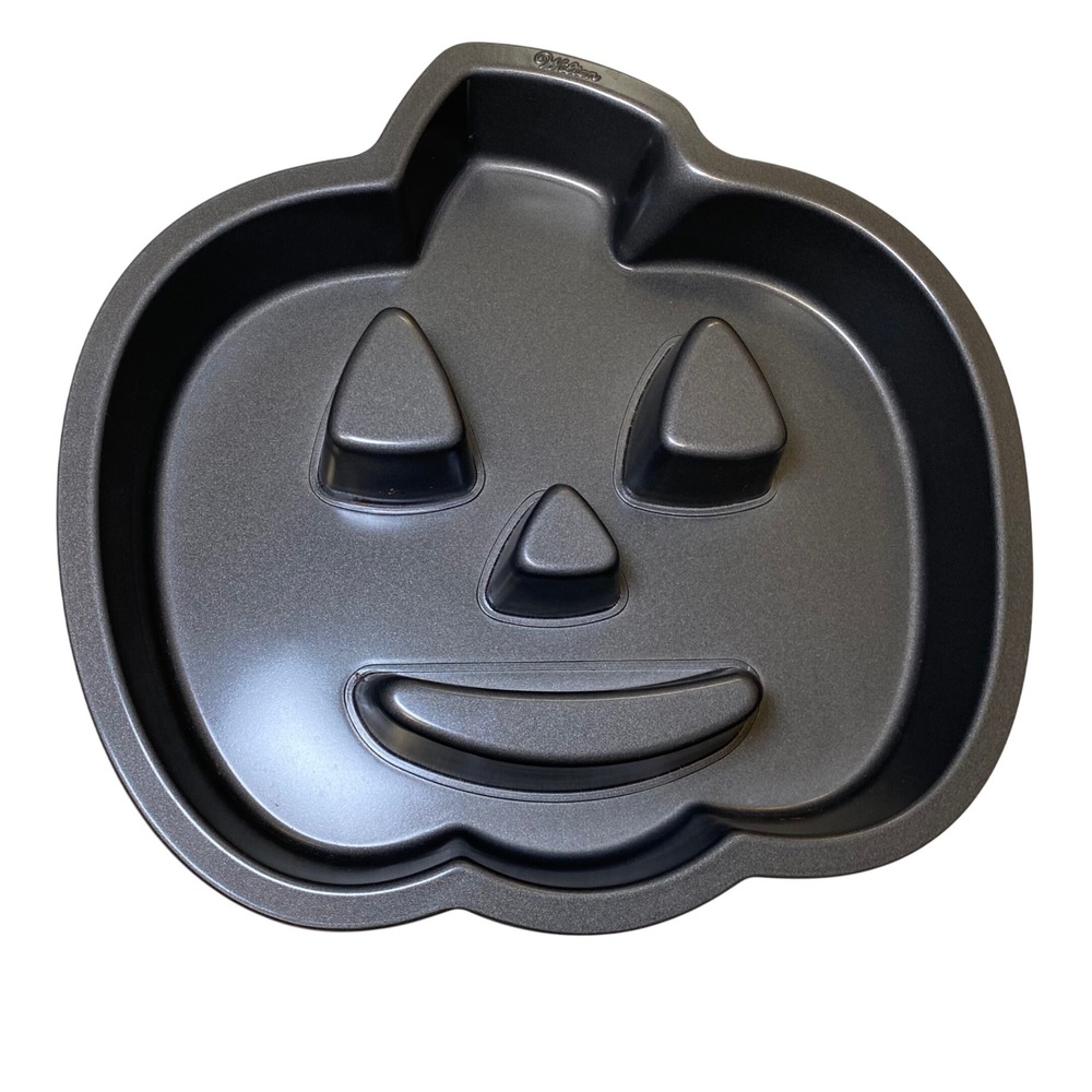 Wilton Jack-O'-Lantern Pumpkin Cake Pan Nonstick Halloween Baking Mold Retired